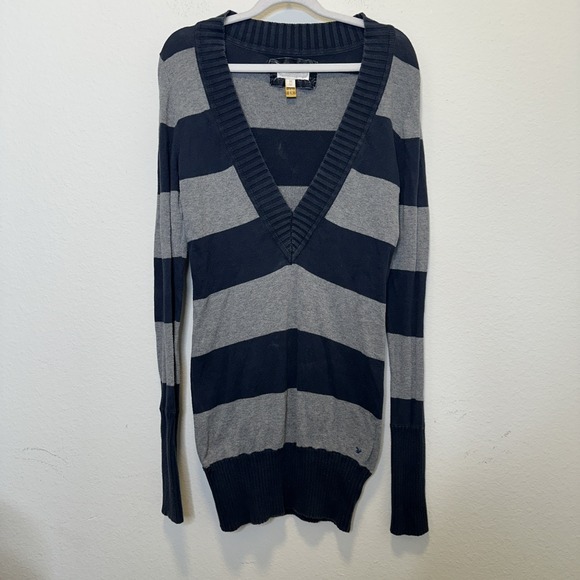 American Eagle Outfitters Sweaters - Vtg Y2K American Eagle Deep V Neck Long Line Sweater M Blue Gray Stripe Preppy